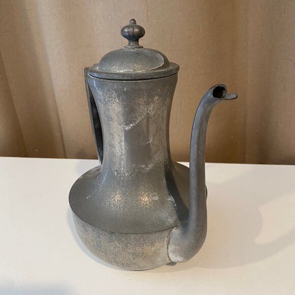 Vintage Pewter Pitcher by Ray Silver Co. 364 - Coffee, Tea, Barware - Picture 4 of 6